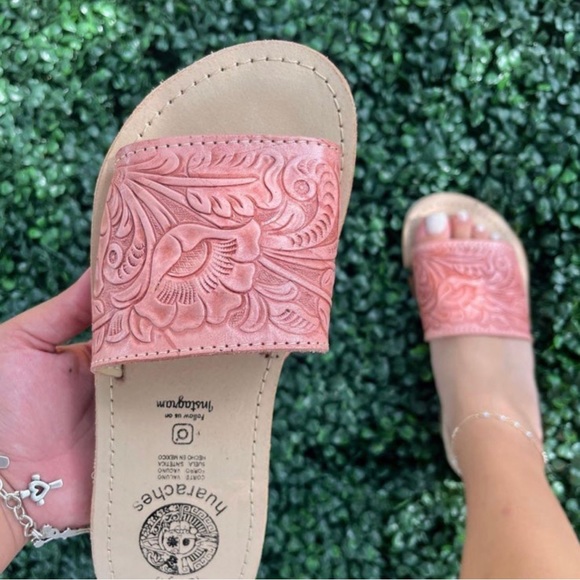pink mexican huaraches